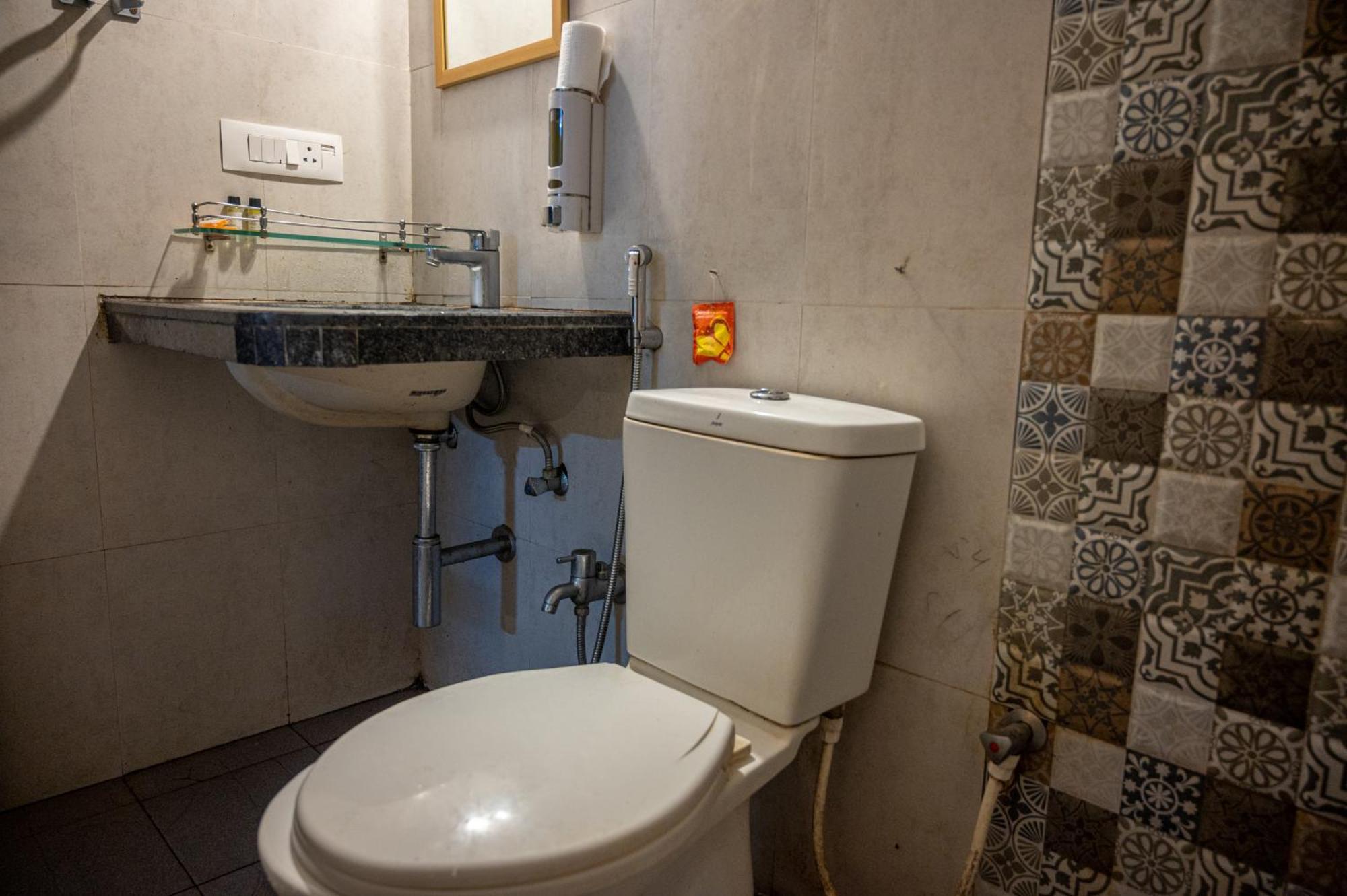 Ronnie'S Studio Apartment Arpora Εξωτερικό φωτογραφία
