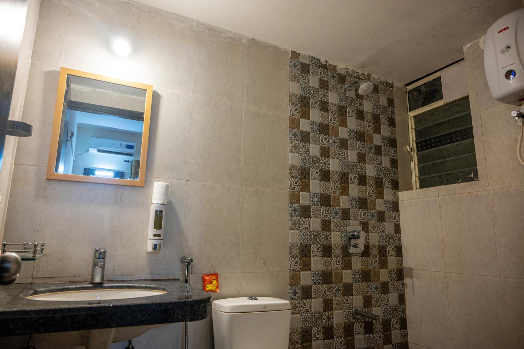 Ronnie'S Studio Apartment Arpora Εξωτερικό φωτογραφία